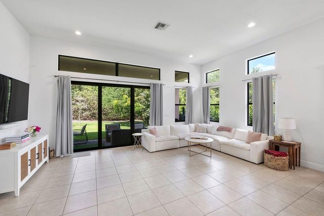 8251 CANOPY Terrace, Parkland, FL 33076
