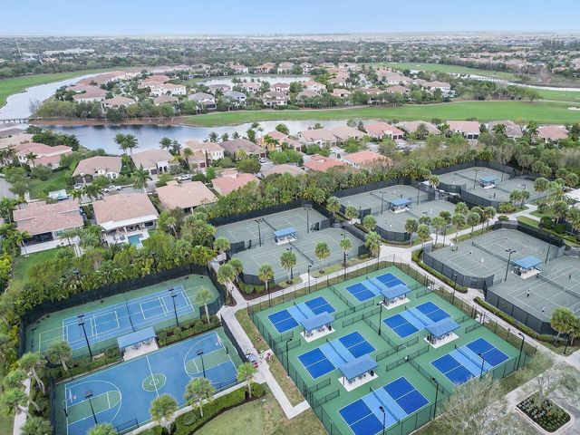 8251 CANOPY Terrace, Parkland, FL 33076