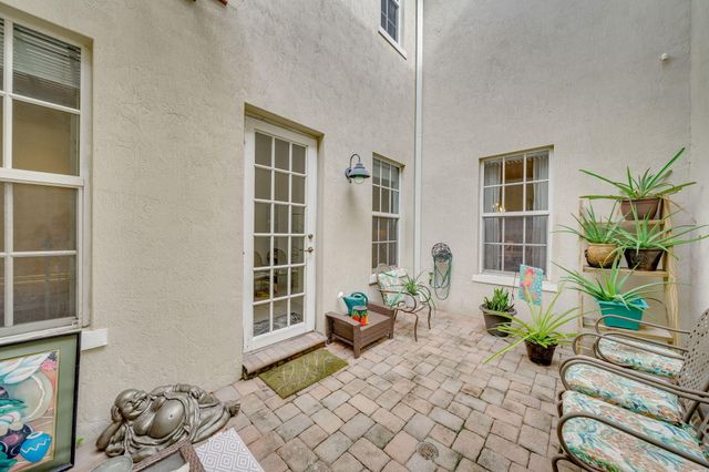 8335 NW 7TH Terrace, Boca Raton, FL 33487