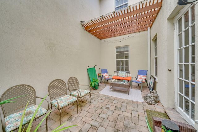 8335 NW 7TH Terrace, Boca Raton, FL 33487