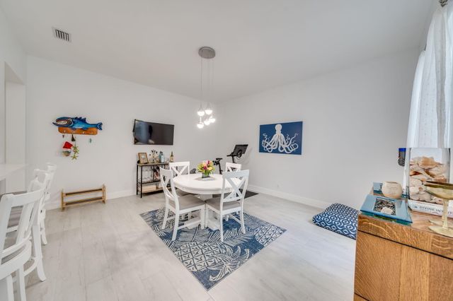 8335 NW 7TH Terrace, Boca Raton, FL 33487