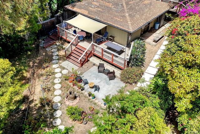 1974 Manchester Avenue, Cardiff By The Sea, CA 92007