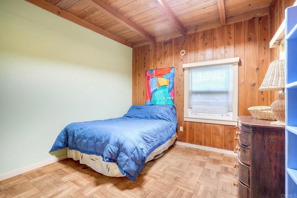Image 13 of property listing at 1974 Manchester Avenue, Cardiff By The Sea, CA 92007