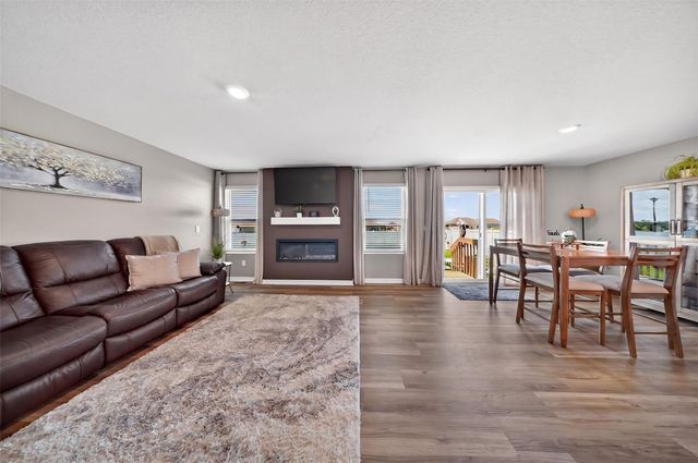 2806 Mary Drive, Hiawatha, IA 52233