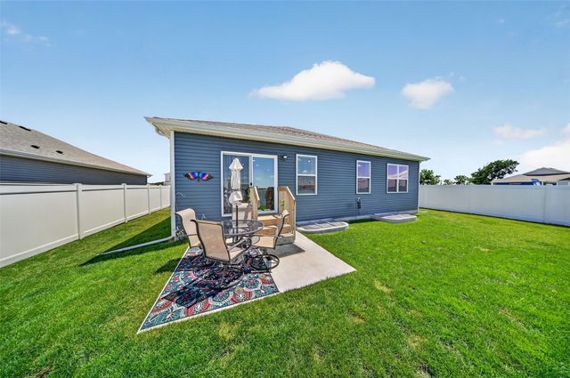 2806 Mary Drive, Hiawatha, IA 52233