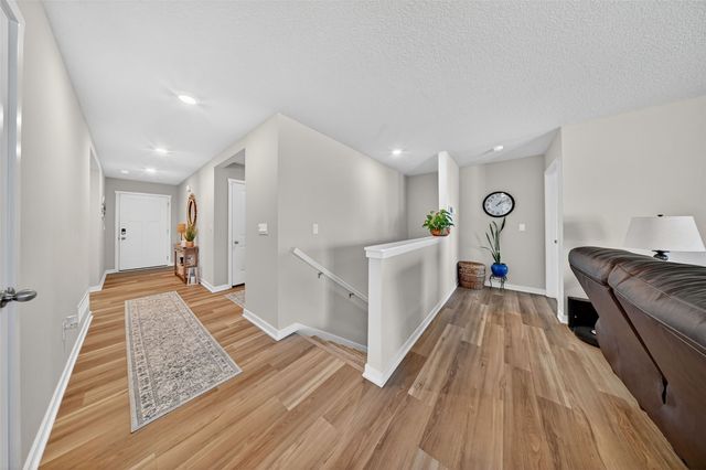 2806 Mary Drive, Hiawatha, IA 52233