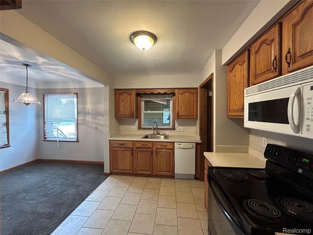 20501 Wakenden, Redford Charter Township, MI 48240