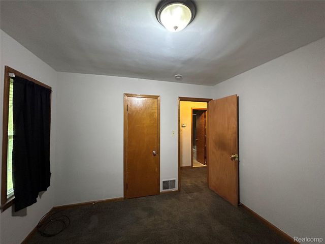 20501 Wakenden, Redford Charter Township, MI 48240