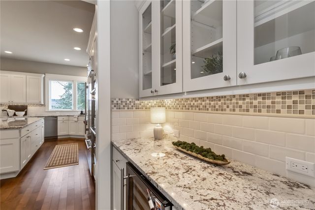 3232 112th Avenue SE, Bellevue, WA 98004