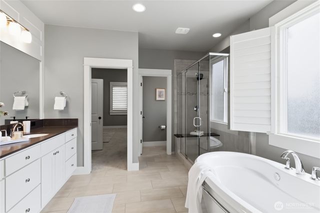 3232 112th Avenue SE, Bellevue, WA 98004