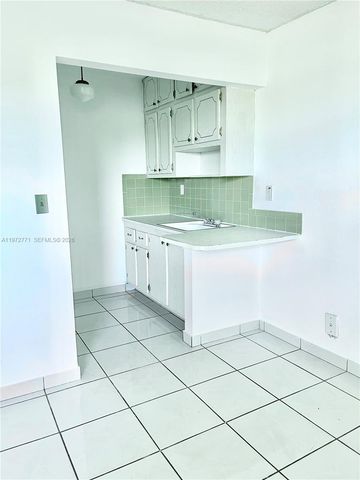 2145 Pierce Street 421, Hollywood, FL 33020