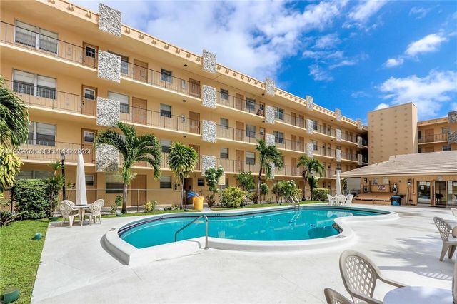 2145 Pierce Street 421, Hollywood, FL 33020