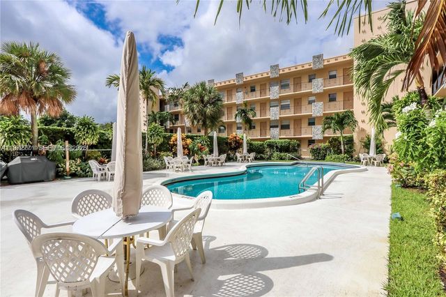 2145 Pierce Street 421, Hollywood, FL 33020