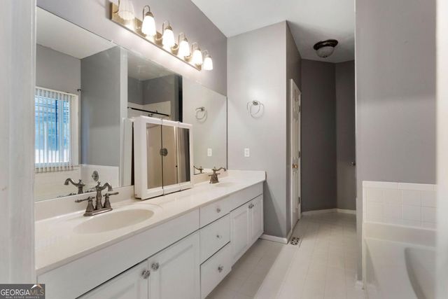 13 Boysenberry Court, White, GA 30184