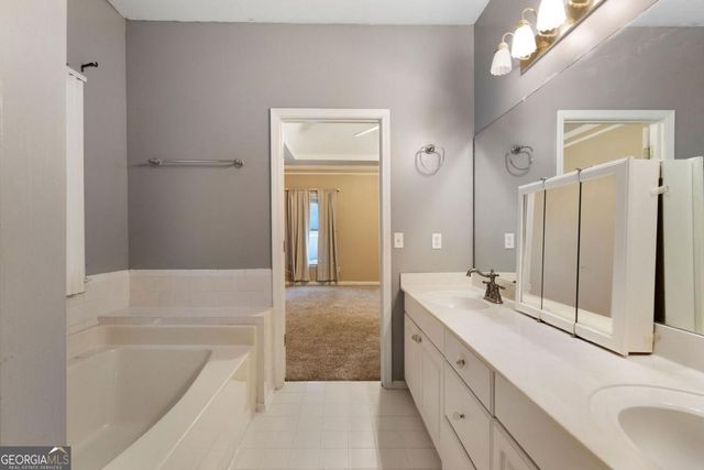 13 Boysenberry Court, White, GA 30184