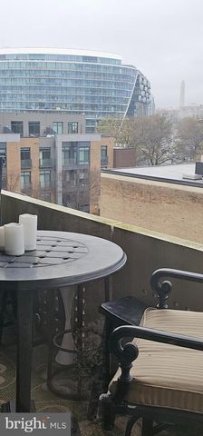 490 M St SW Apt W403, Washington, DC 20024