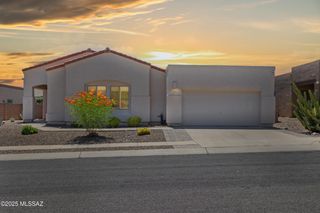 11871 N Potosi Point Drive, Tucson, AZ 85737
