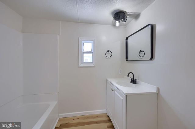 109 EBY LN, Middletown, PA 17057