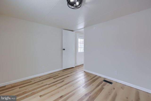 109 EBY LN, Middletown, PA 17057