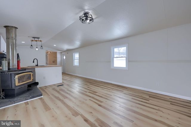 109 EBY LN, Middletown, PA 17057