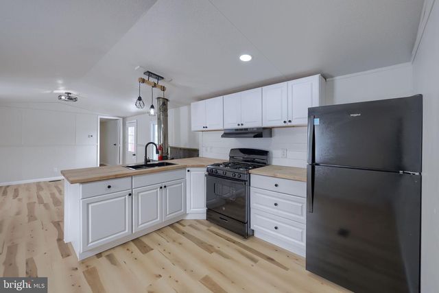 109 EBY LN, Middletown, PA 17057