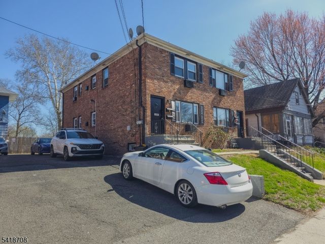 1599 Oliver St, Rahway City, NJ 07065