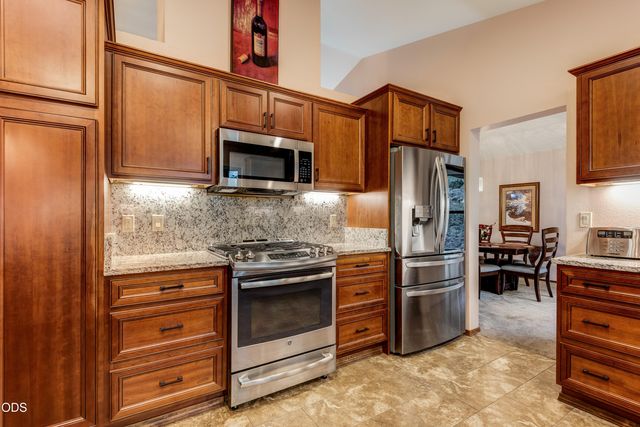 20396 Mission Ridge Court, Bend, OR 97702