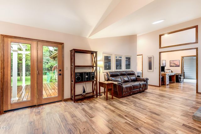 20396 Mission Ridge Court, Bend, OR 97702