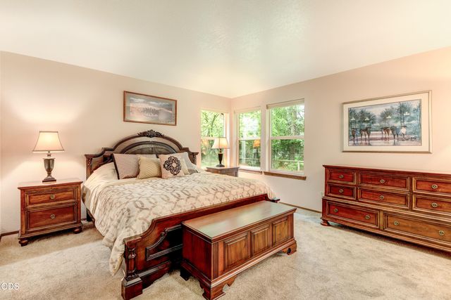 20396 Mission Ridge Court, Bend, OR 97702