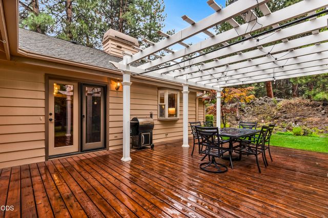 20396 Mission Ridge Court, Bend, OR 97702
