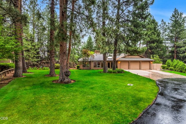 20396 Mission Ridge Court, Bend, OR 97702