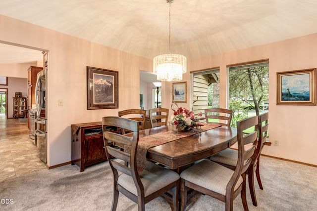 20396 Mission Ridge Court, Bend, OR 97702