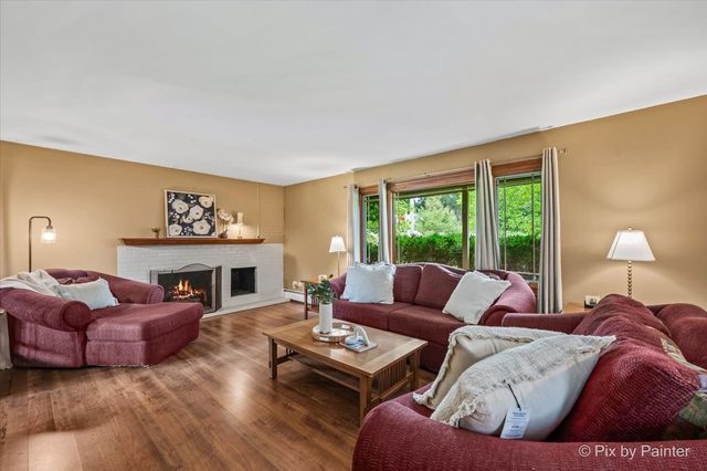 283 Kimberly Road, North Barrington, IL 60010