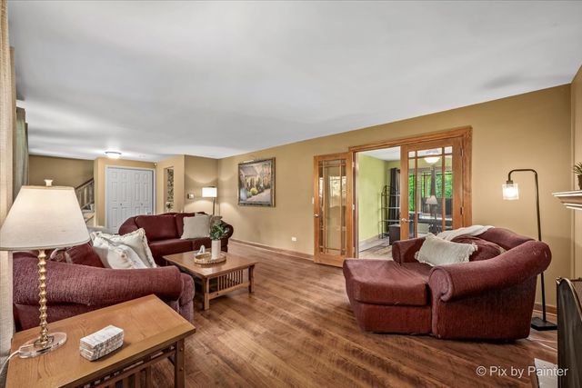 283 Kimberly Road, North Barrington, IL 60010