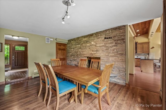 283 Kimberly Road, North Barrington, IL 60010