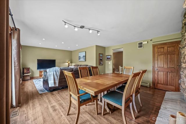 283 Kimberly Road, North Barrington, IL 60010