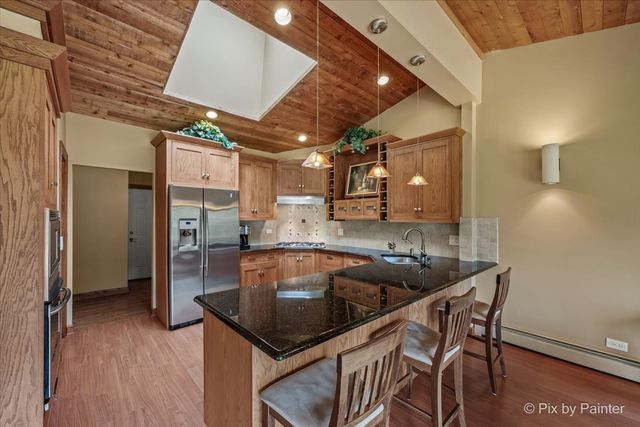 283 Kimberly Road, North Barrington, IL 60010