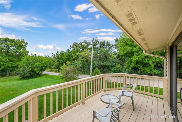 283 Kimberly Road, North Barrington, IL 60010