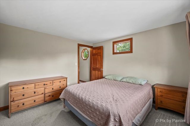 283 Kimberly Road, North Barrington, IL 60010