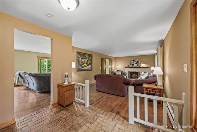 283 Kimberly Road, North Barrington, IL 60010