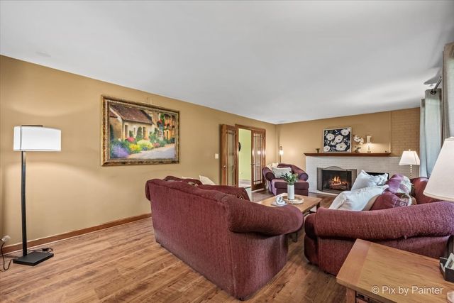 283 Kimberly Road, North Barrington, IL 60010