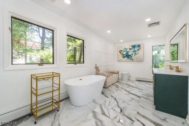 28 W Shore Rd, Mountain Lakes Boro, NJ 07046