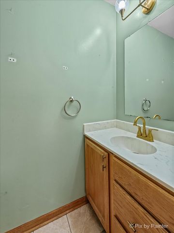 31 W Harrison Road, Lombard, IL 60148