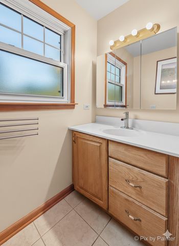 31 W Harrison Road, Lombard, IL 60148