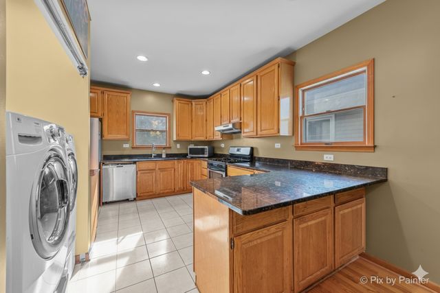 31 W Harrison Road, Lombard, IL 60148