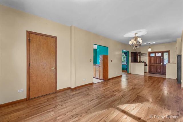 31 W Harrison Road, Lombard, IL 60148