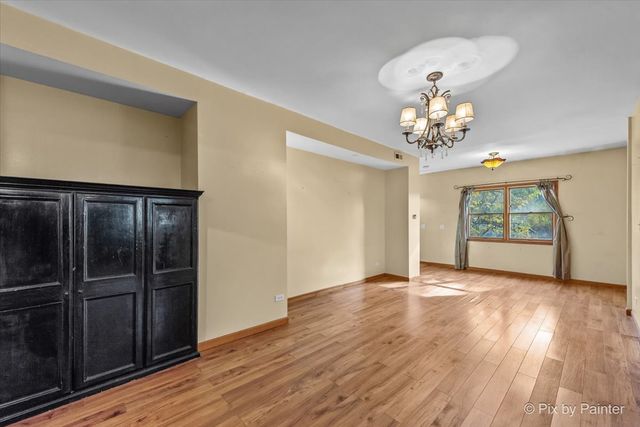 31 W Harrison Road, Lombard, IL 60148