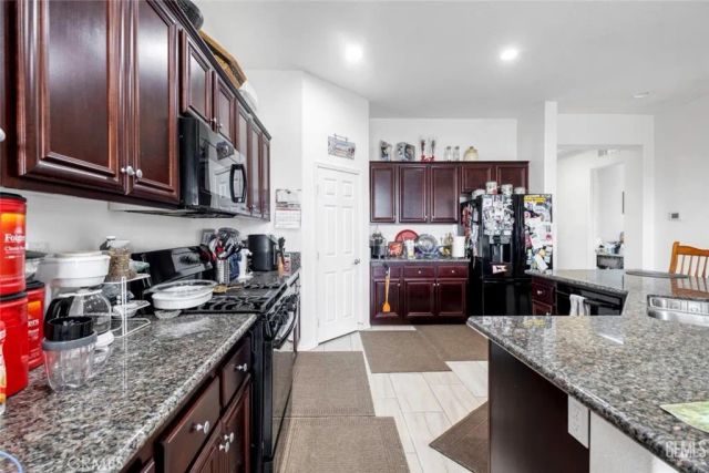 9903 Francois, Bakersfield, CA 93306