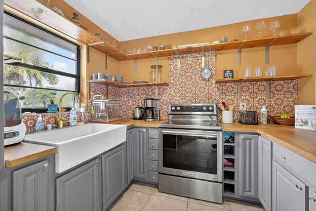 326 Jupiter Lakes Boulevard, Jupiter, FL 33458