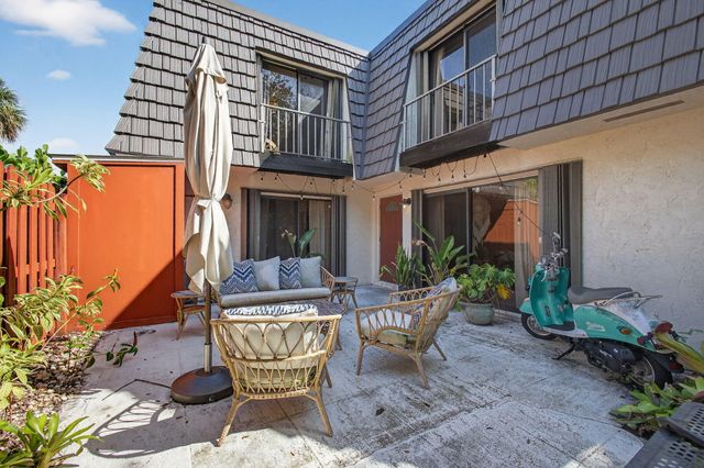 326 Jupiter Lakes Boulevard, Jupiter, FL 33458